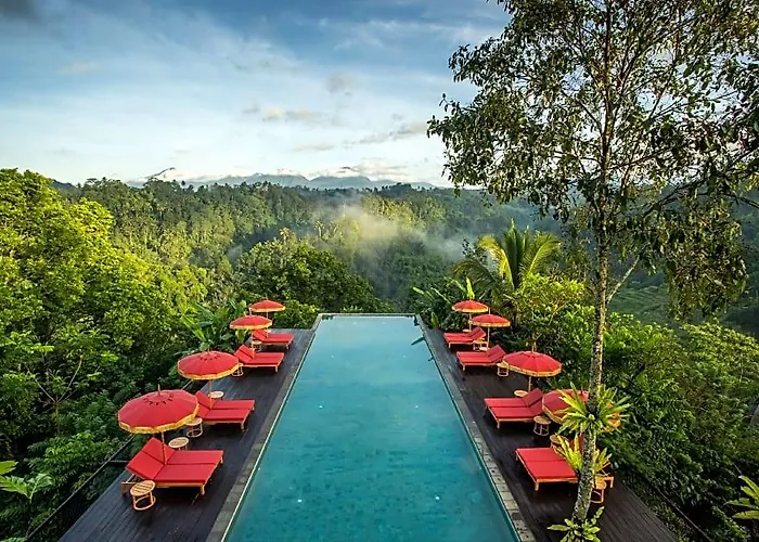 Buahan, A Banyan Tree Escape